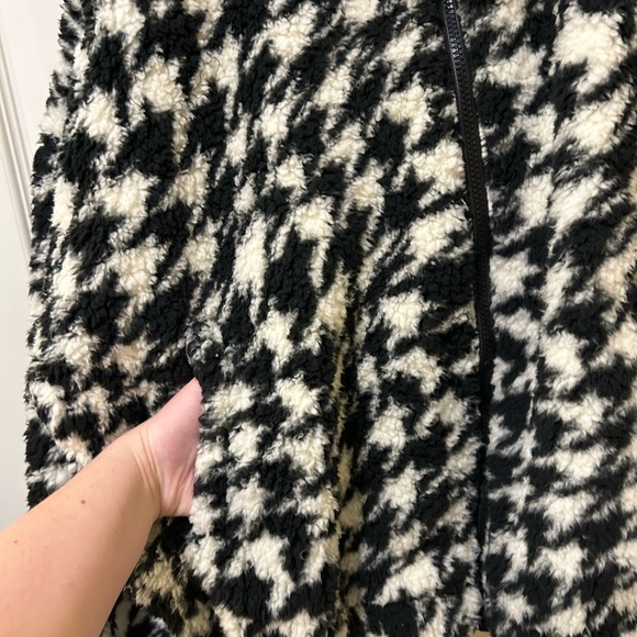 🐆3/$15 NWT SO houndstooth jacket - Picture 6 of 9